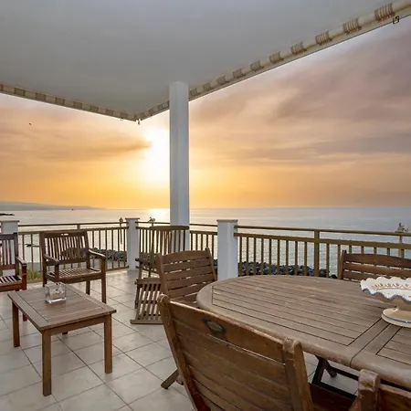 Fronte Mare Con Parcheggio Gratuito * Pizzo (Calabria)