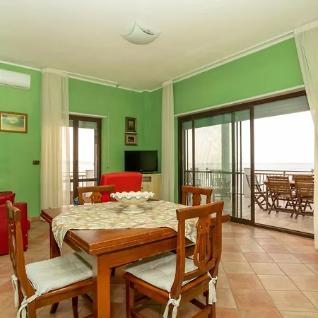 Fronte Mare Con Parcheggio Gratuito